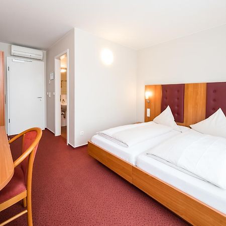 Hotel Restaurant Vater Rhein ヴェルト・アム・ライン エクステリア 写真